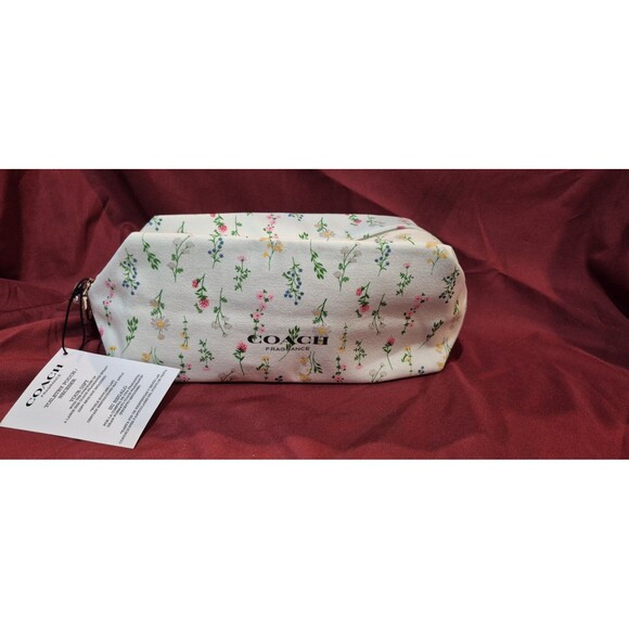 NWT Coach Makeup Bag Delicate Floral Zip Top Cottage Core Boho Romantic EUC - Picture 1 of 5